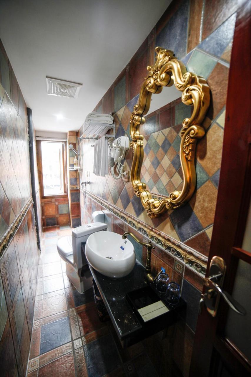 Flower Time Inn เฟิ่งหวง ภายนอก รูปภาพ