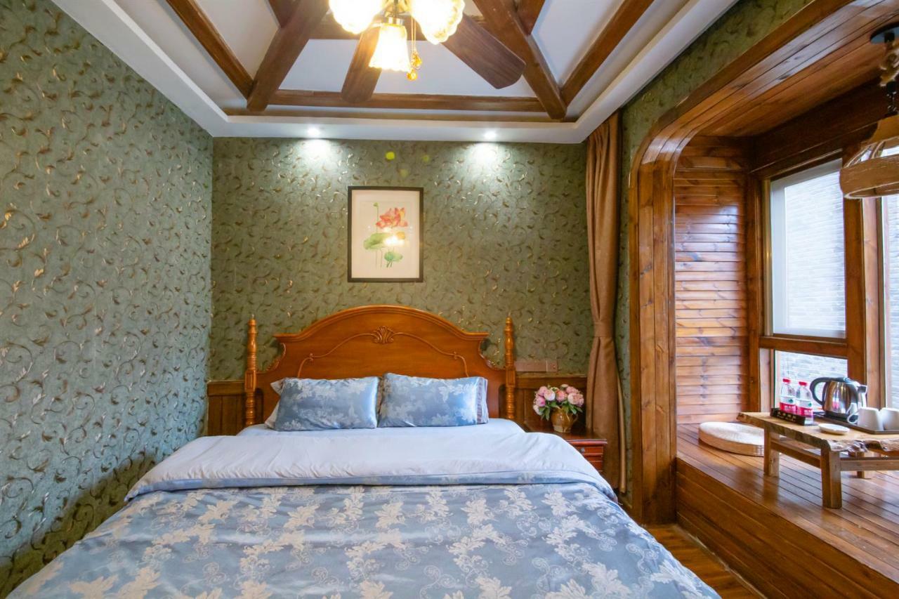 Flower Time Inn เฟิ่งหวง ภายนอก รูปภาพ