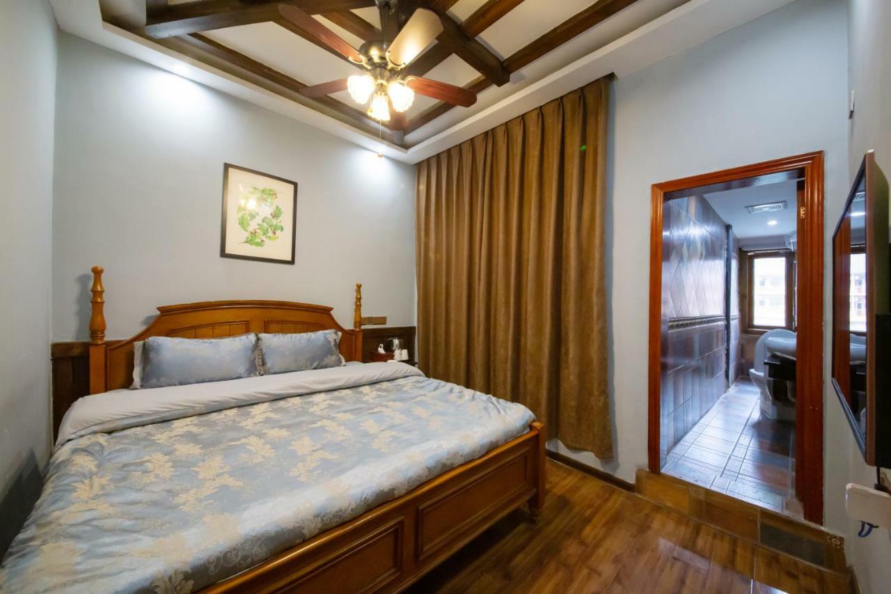 Flower Time Inn เฟิ่งหวง ภายนอก รูปภาพ